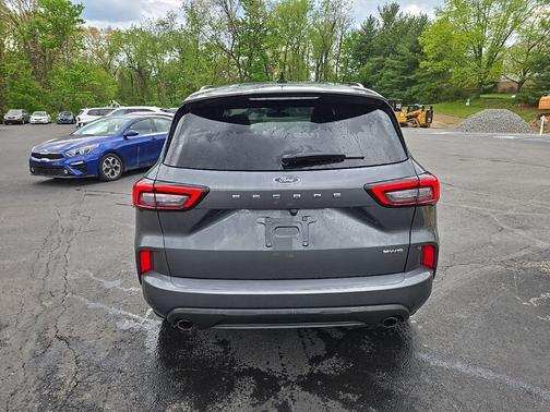 Carbonized Gray Metallic 2024 Ford Escape ST-Line