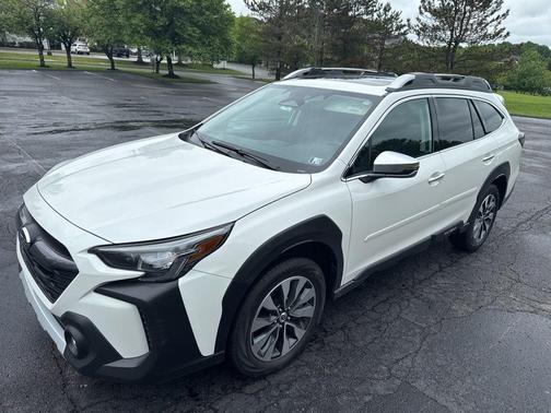 Crystal White Pearl 2024 Subaru Outback Touring