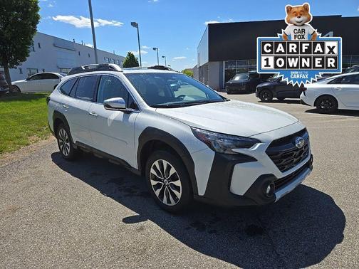 Crystal White Pearl 2024 Subaru Outback Touring