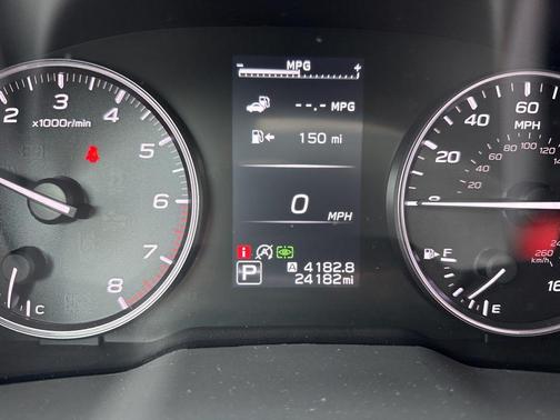 Crystal White Pearl 2024 Subaru Outback Touring