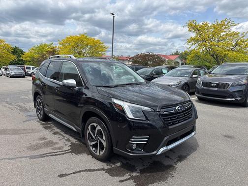 Crystal Black Silica 2024 Subaru Forester Touring