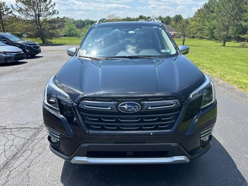 Crystal Black Silica 2024 Subaru Forester Touring