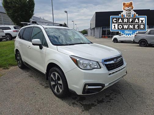 Crystal White Pearl 2018 Subaru Forester 2.5i Premium