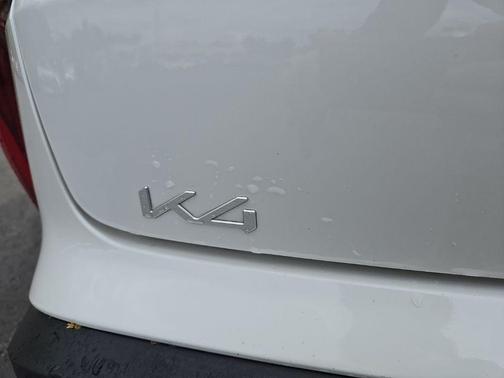 Snow White Pearl 2025 Kia K4 LXS