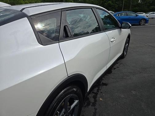 Snow White Pearl 2025 Kia K4 LXS
