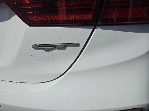 Snow White Pearl 2023 Kia Forte GT