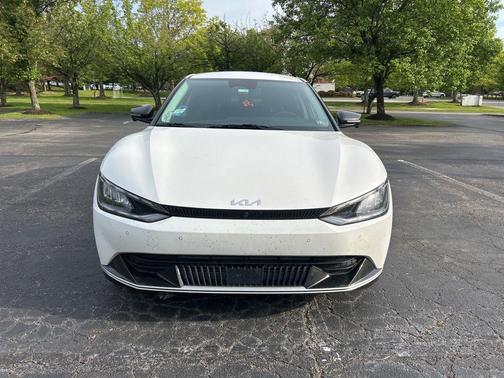 Snow White Pearl 2022 Kia EV6 Wind