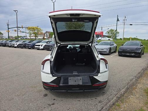 Snow White Pearl 2022 Kia EV6 Wind