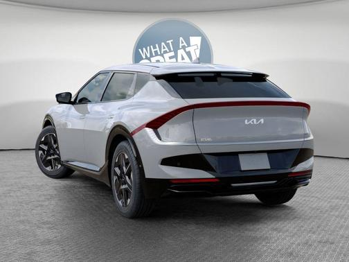 Wolf Gray 2025 Kia EV6 Wind