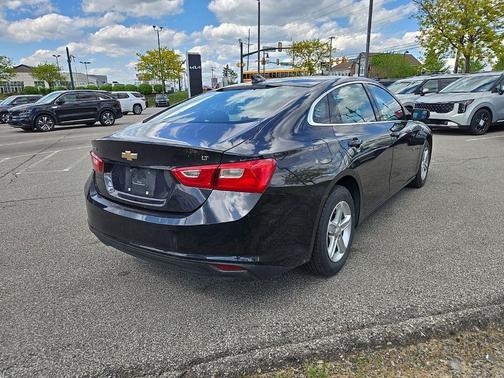 Dark Ash Metallic 2023 Chevrolet Malibu FWD 1LT