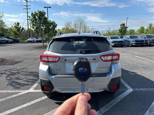 Ice Silver Metallic 2018 Subaru Crosstrek 2.0i Premium