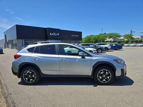 Ice Silver Metallic 2018 Subaru Crosstrek 2.0i Premium