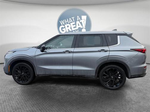 2022 Mitsubishi Outlander Black Edition S-AWC