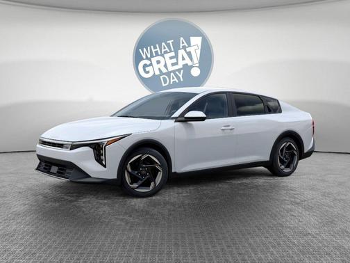 Snow White Pearl 2026 Kia K4 EX