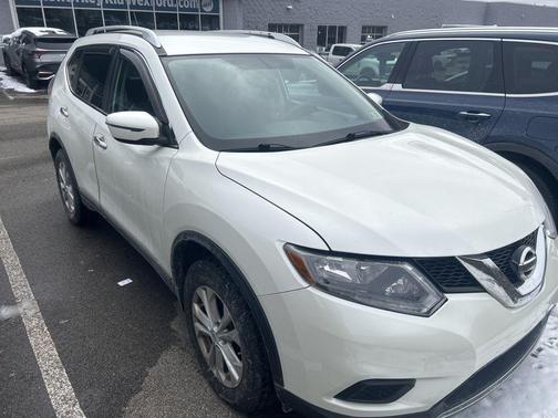 2016 Nissan Rogue SV