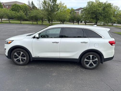 Snow White Pearl 2018 Kia Sorento EX