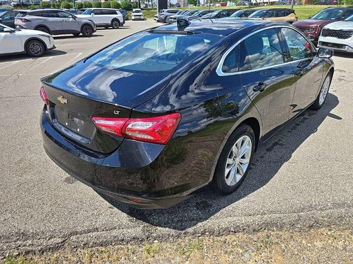 Mosaic Black Metallic 2022 Chevrolet Malibu FWD LT