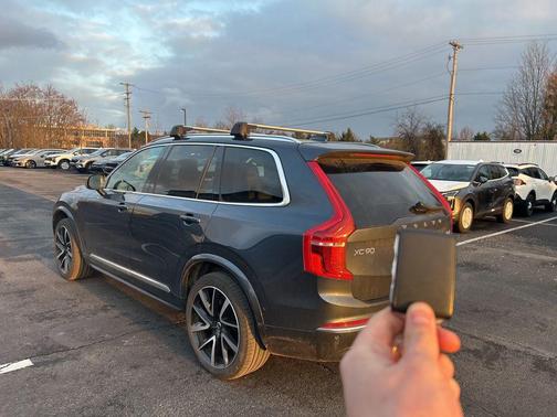Denim Blue Metallic 2025 Volvo XC90 B6 Plus 6-Seater