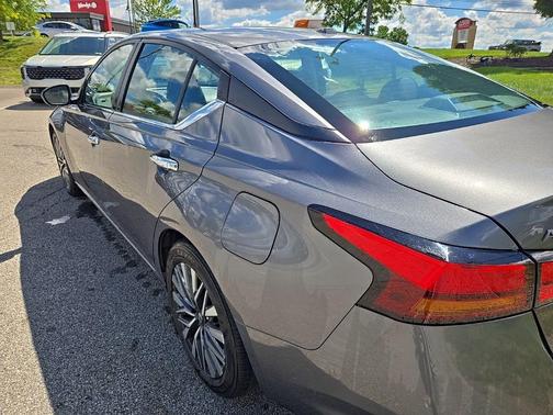 Gun Metallic 2024 Nissan Altima 2.5 SV