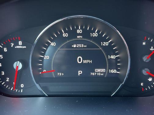 Titanium Silver 2019 Kia Sorento SX