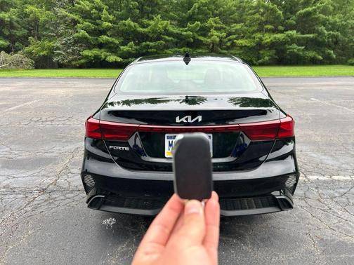 Aurora Black 2023 Kia Forte LXS