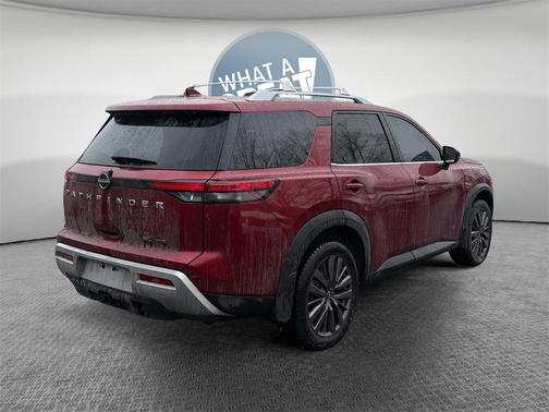 2022 Nissan Pathfinder SL 4WD