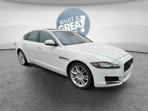 2017 Jaguar XF 35t Prestige