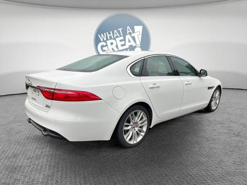 2017 Jaguar XF 35t Prestige