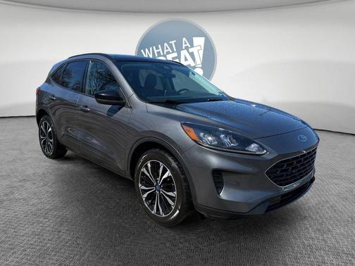 Carbonized Gray Metallic 2022 Ford Escape SE