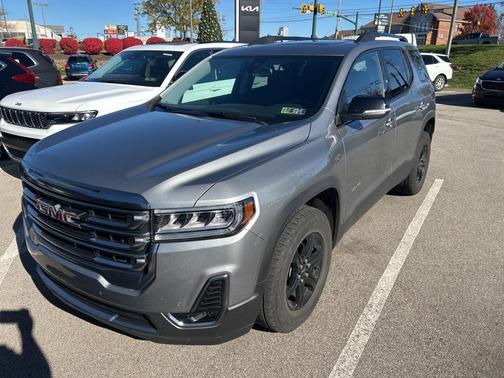 2023 GMC Acadia AWD AT4