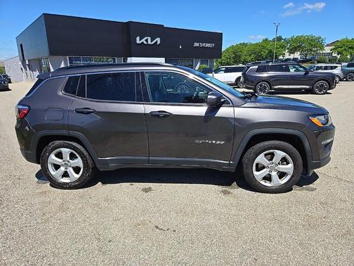 Granite Crystal Metallic Clearcoat 2020 Jeep Compass Latitude
