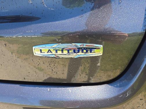 Granite Crystal Metallic Clearcoat 2020 Jeep Compass Latitude