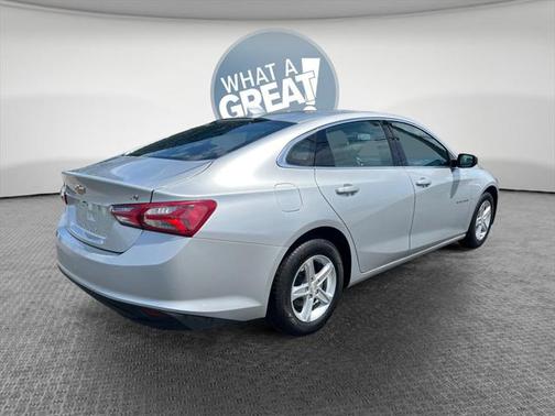 2022 Chevrolet Malibu FWD LT
