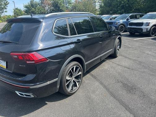 2024 Volkswagen Tiguan 2.0T SEL R-Line 4MOTION
