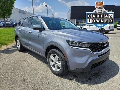 Everlasting Silver 2022 Kia Sorento LX