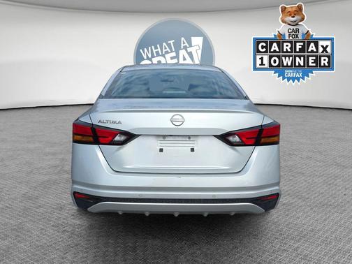 Brilliant Silver Metallic 2023 Nissan Altima S FWD