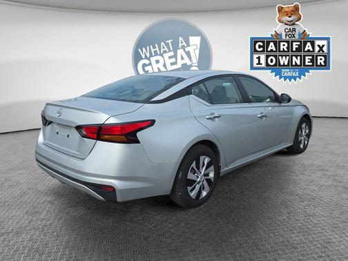 Brilliant Silver Metallic 2023 Nissan Altima S FWD