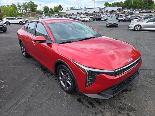 Currant Red 2025 Kia K4 LXS