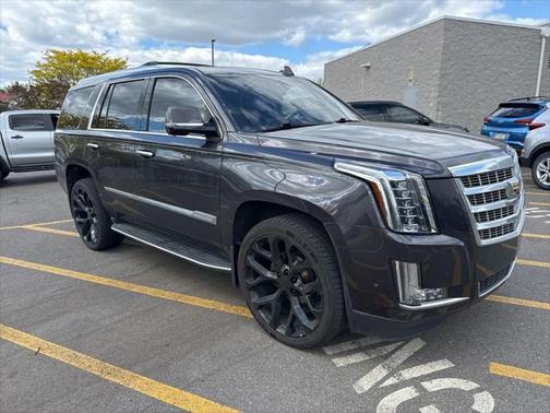 2017 Cadillac Escalade Luxury