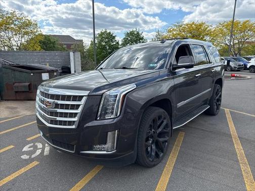 2017 Cadillac Escalade Luxury