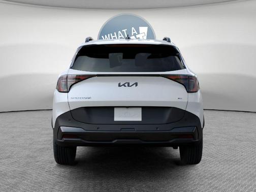 Snow White 2027 Kia Sportage X-Line