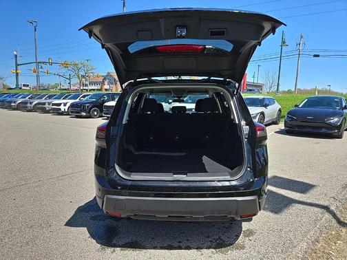 Super Black 2024 Nissan Rogue S