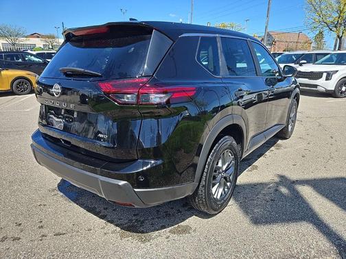 Super Black 2024 Nissan Rogue S