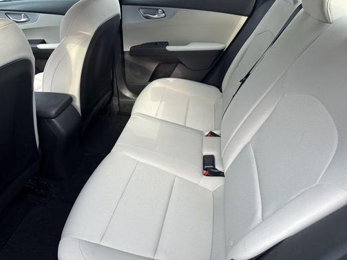 Aurora Black 2023 Kia Forte LXS