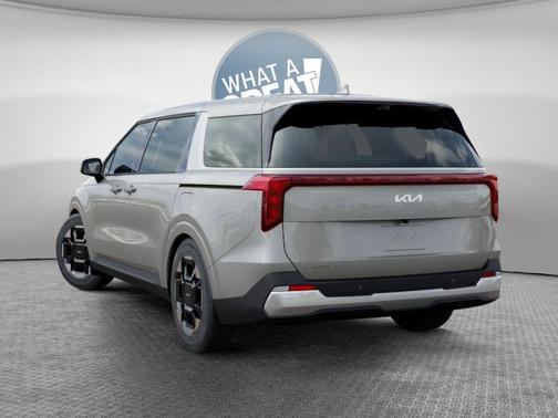 Ivory 2027 Kia Carnival EX