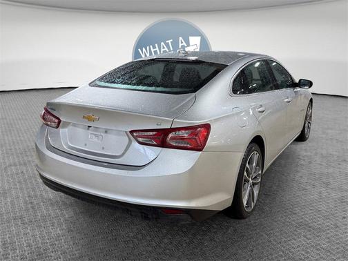 2022 Chevrolet Malibu FWD LT