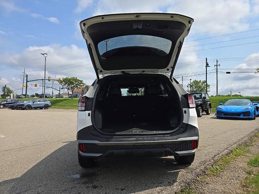 Glacier White Pearl/Ebony Black Roof 2023 Kia Sportage X-Pro Prestige