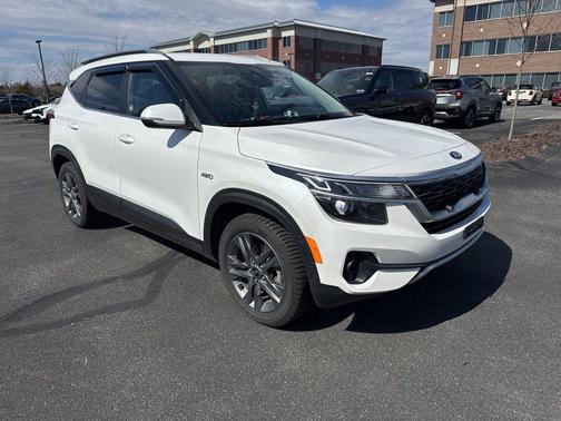 2021 Kia Seltos S