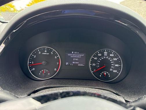 Mars Orange 2023 Kia Seltos S
