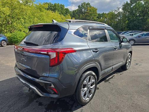 Gravity Gray 2024 Kia Seltos S